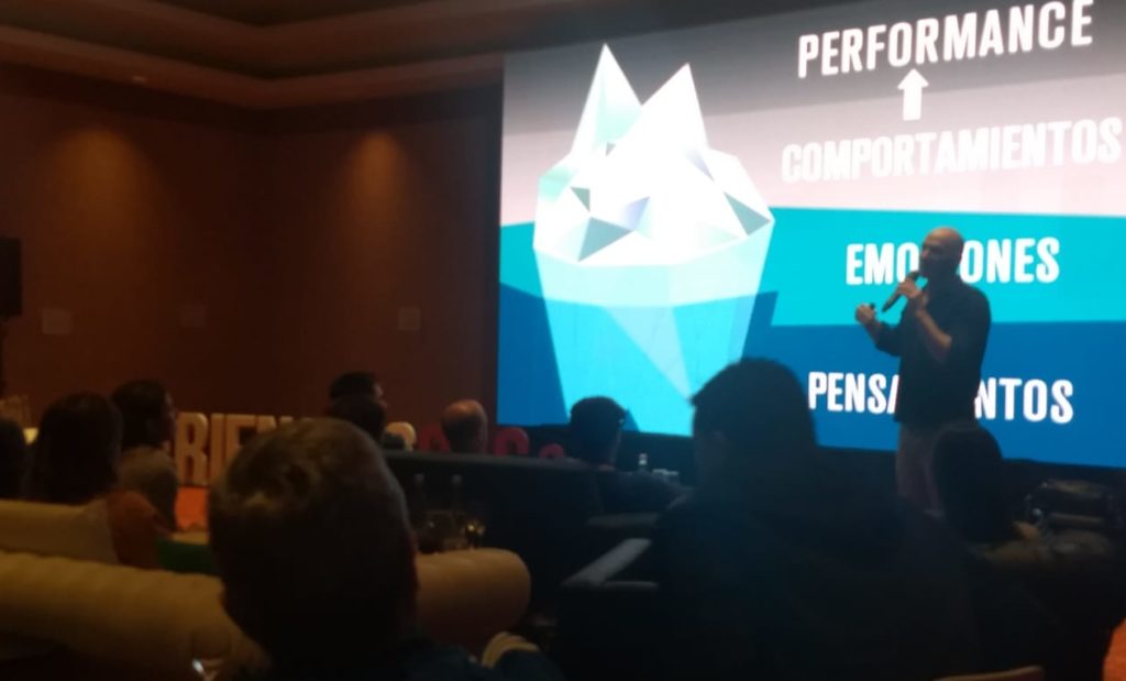 Estanislao Bachrach contrataciones