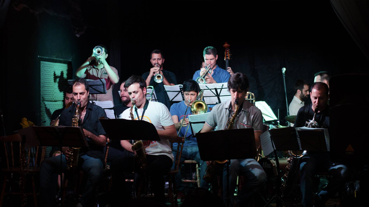 Contratar a Anonimus Big Band
