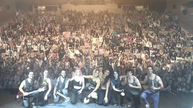 contratar a Sweet California