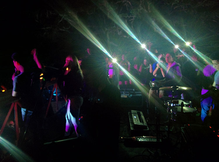 Contratar a Migrantes