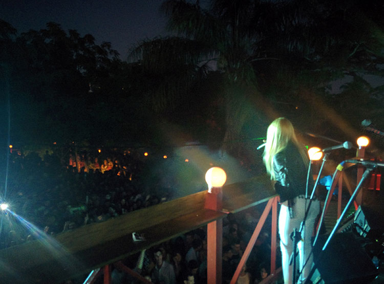 Contratar a Migrantes