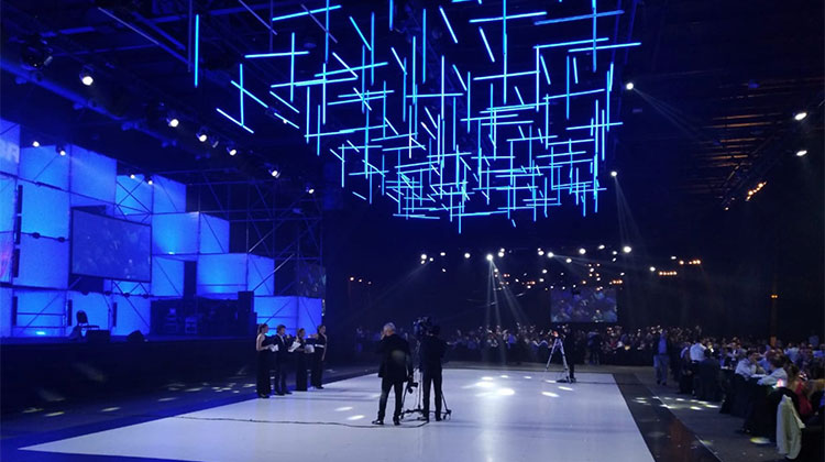 Contratar artistas para eventos empresariales y corporativos