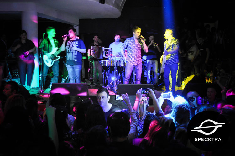 Los Totora en Spektra Disco, Pergamino