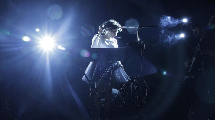 Contratar a Poli Sallustro