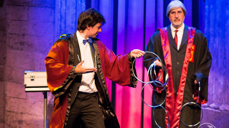 Contratar a Willy Magia