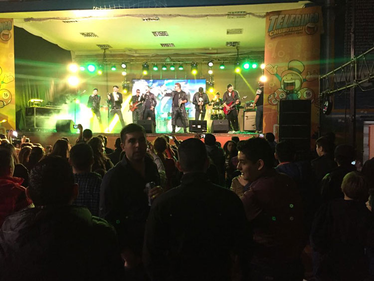 Contratar a Ariel Puchetta y la Otra Dimensión