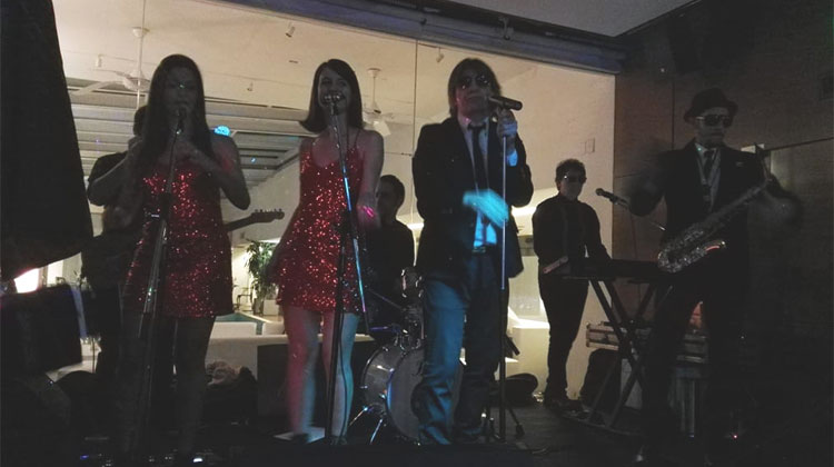 Contratar a BabyDoll