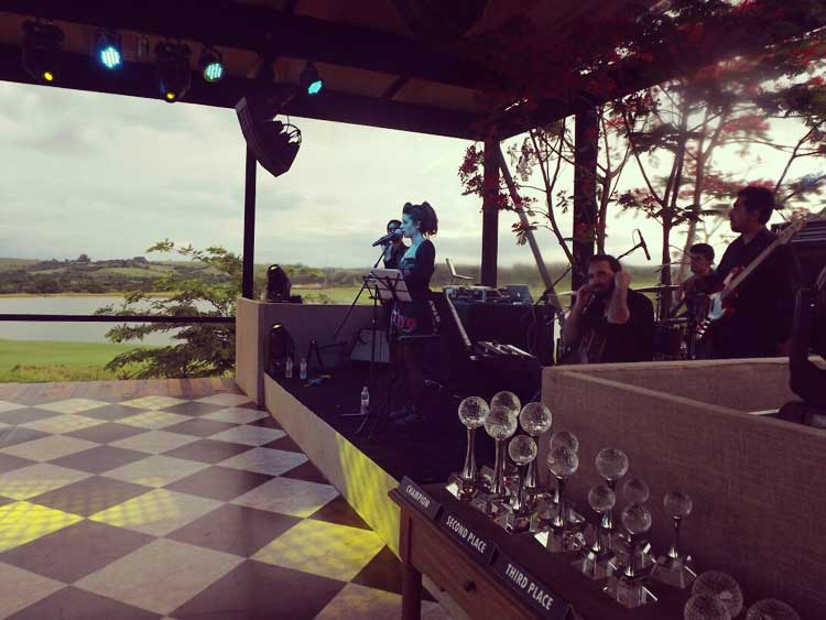 Contratar a Bossa n' Stones