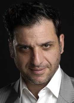 Contratar a Daniel Campomenosi