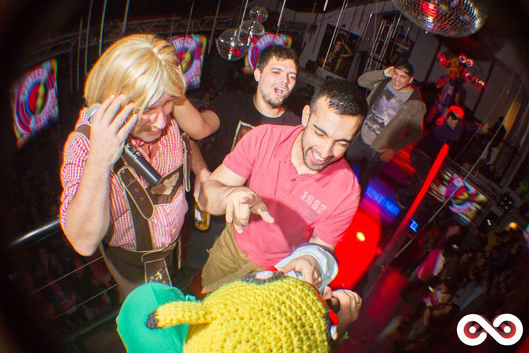 Contratar a Los Rebos