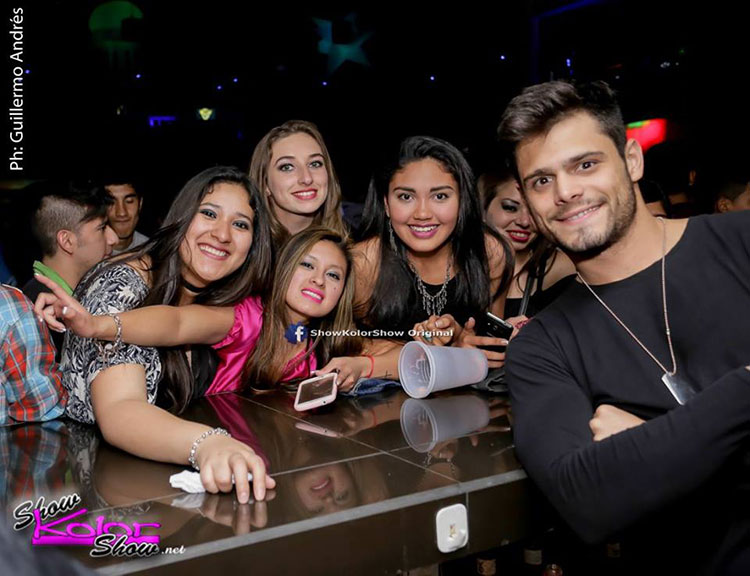 Contratar a Lucas Velazco y Nicolás Furtado