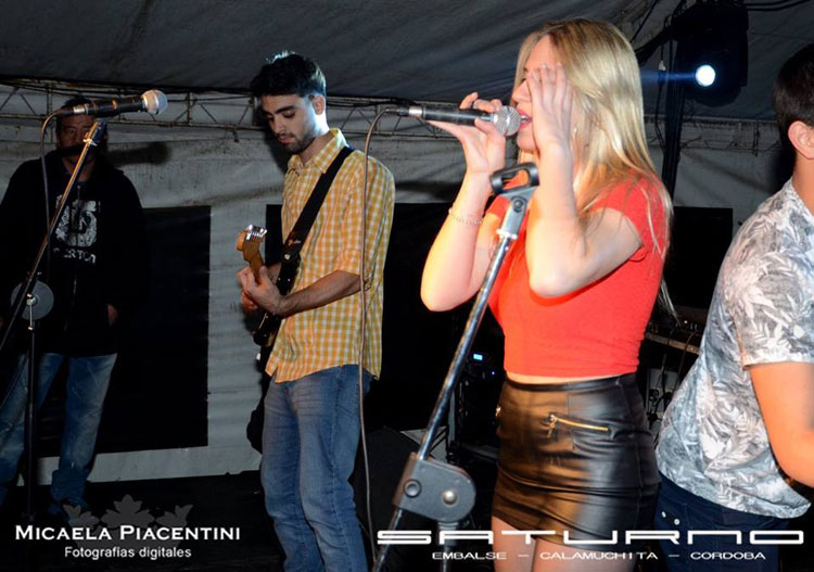 Contratar a Migrantes