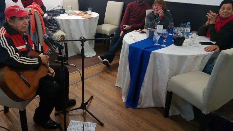 Contratar a Rodolfo Zapata