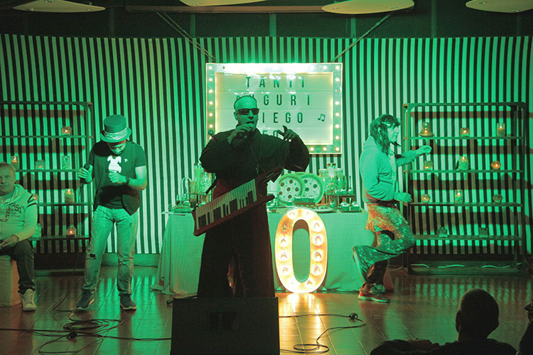 Contratar a Yayo y Humoristas