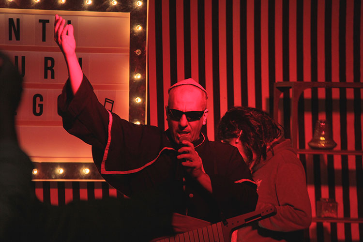 Contratar a Yayo y Humoristas