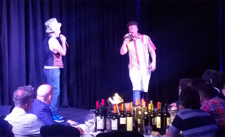 Contratar Humoristas