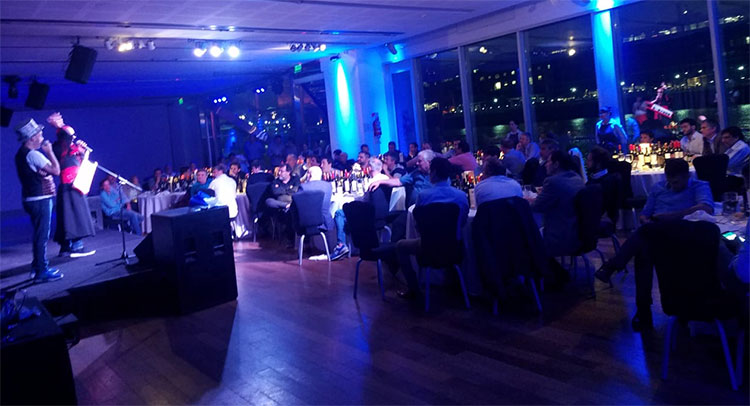 Contratar Humoristas