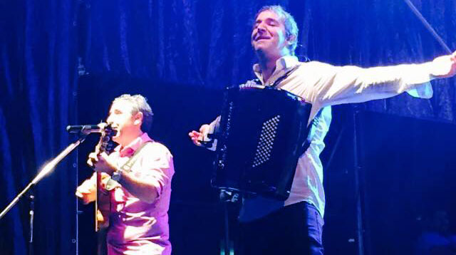 Los Alonsitos en el festejo del 25 de Mayo en Guernica