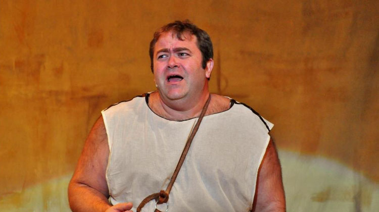 Contratar a Hernán Curly Jiménez