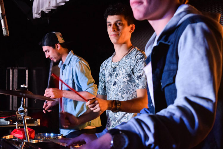 Migrantes en Keops, Carlos Paz