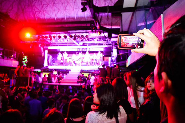 Migrantes en Keops, Carlos Paz