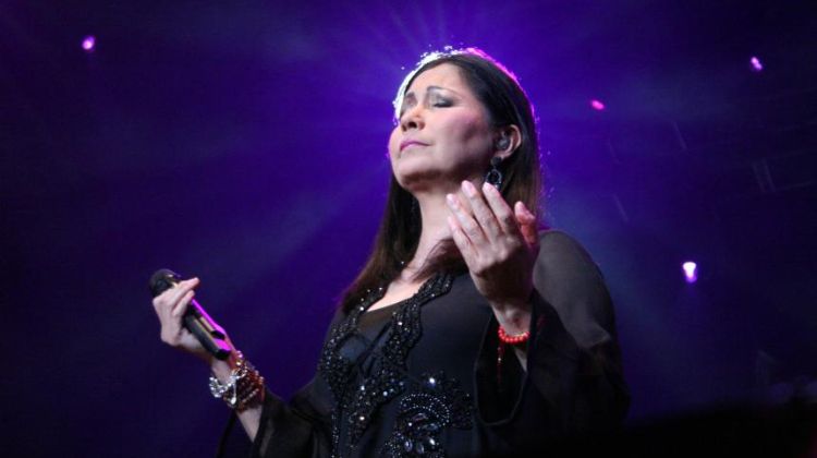 contratar a ana gabriel