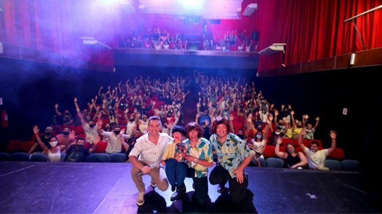 contratar a pirulo y mauro