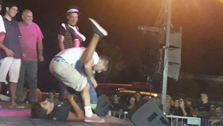 Contratar a Rebo Mago