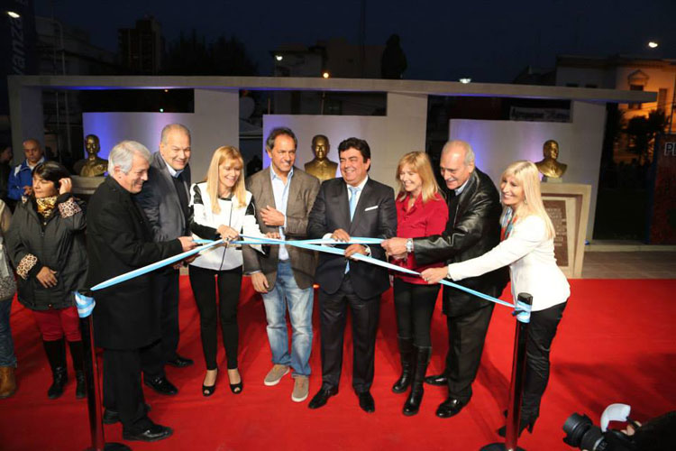 Los Totora - inauguración Plaza San Martín en San Justo