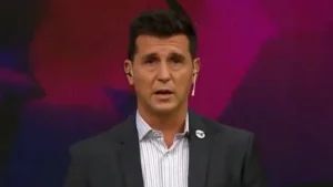 Contratar a Hernán Castillo