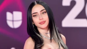 Contratar a Nicki Nicole