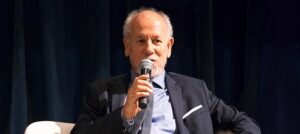 Contratar  a Pablo Mendelevich