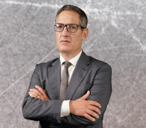 Contratar a Tomás Méndez