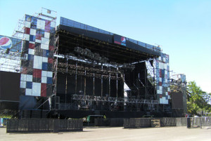 Armado de escenarios para festivales